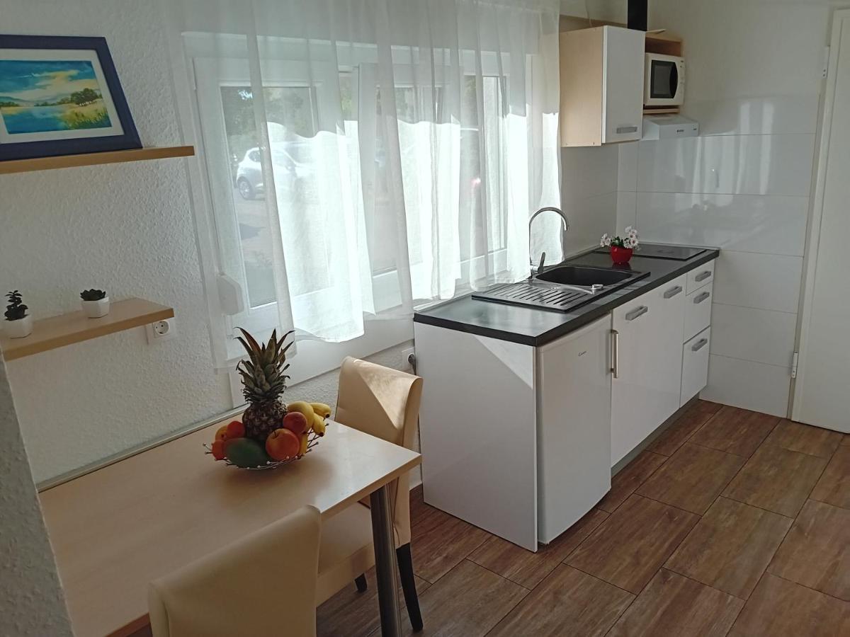 Apartment Nikol Пула Екстериор снимка